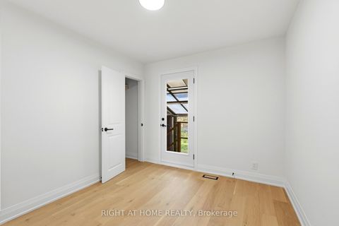 Photo 17 at 36 Vauxhall Drive, Dorset Park, Toronto