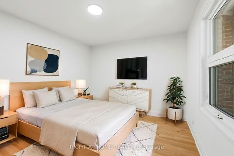 Photo 19 at 36 Vauxhall Drive, Dorset Park, Toronto