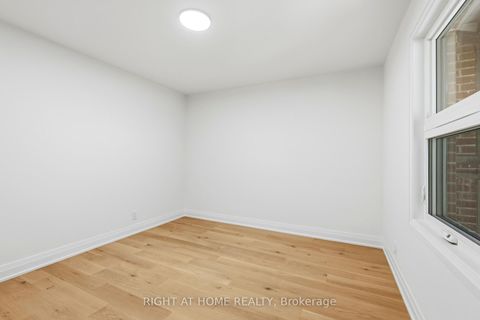 Photo 20 at 36 Vauxhall Drive, Dorset Park, Toronto
