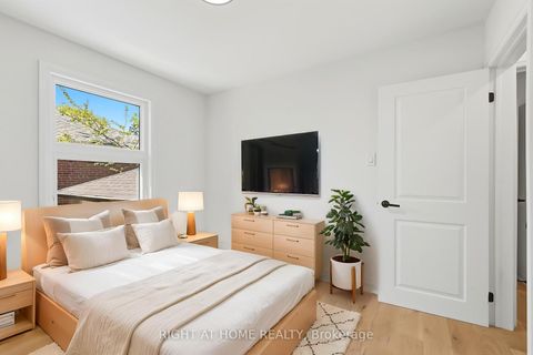Photo 22 at 36 Vauxhall Drive, Dorset Park, Toronto