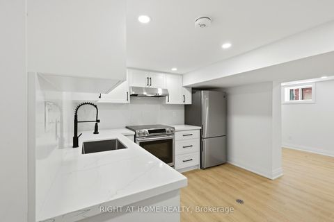 Photo 30 at 36 Vauxhall Drive, Dorset Park, Toronto