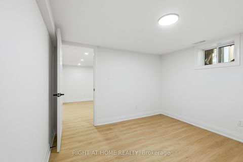 Photo 39 at 36 Vauxhall Drive, Dorset Park, Toronto