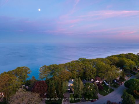 Photo 3 at 23 Crescentwood Road, Cliffside, Toronto