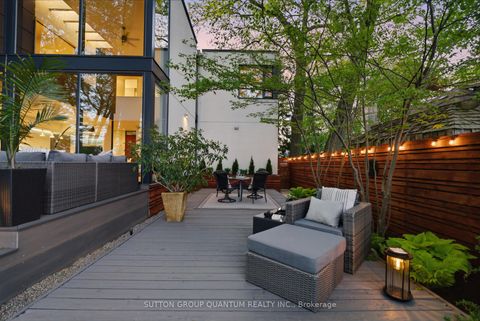 Photo 11 at 23 Crescentwood Road, Cliffside, Toronto