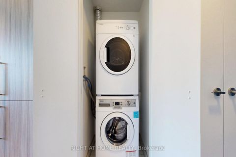 Photo 17 at 3603 - 290 Adelaide Street W, Waterfront Communities C1, Toronto