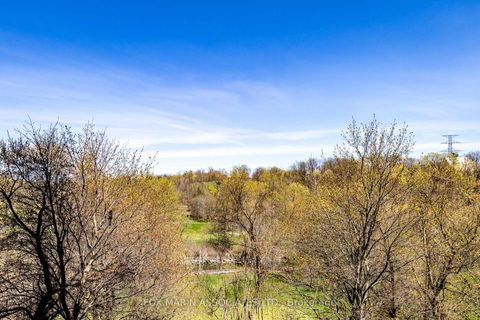 Photo 11 at 312 - 20 Edgecliff Golfway, Flemingdon Park, Toronto