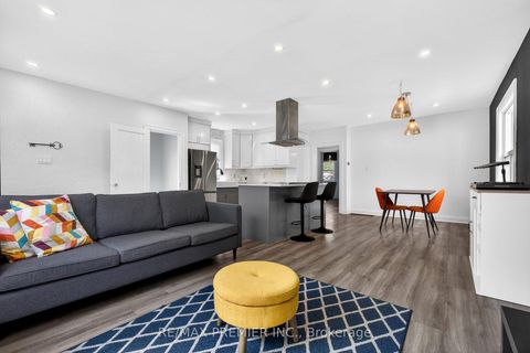 Photo 4 at 154 Fifth Street, New Toronto, Toronto