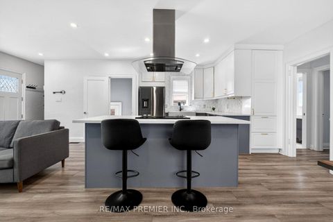 Photo 6 at 154 Fifth Street, New Toronto, Toronto