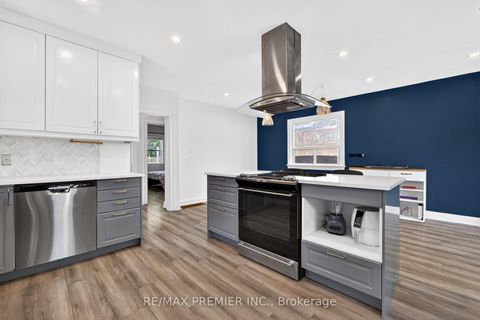 Photo 14 at 154 Fifth Street, New Toronto, Toronto