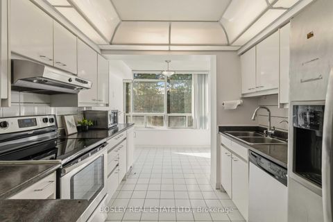 Photo 12 at 206 - 7250 Yonge Street, Yorkhill, Vaughan