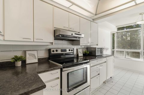 Photo 13 at 206 - 7250 Yonge Street, Yorkhill, Vaughan