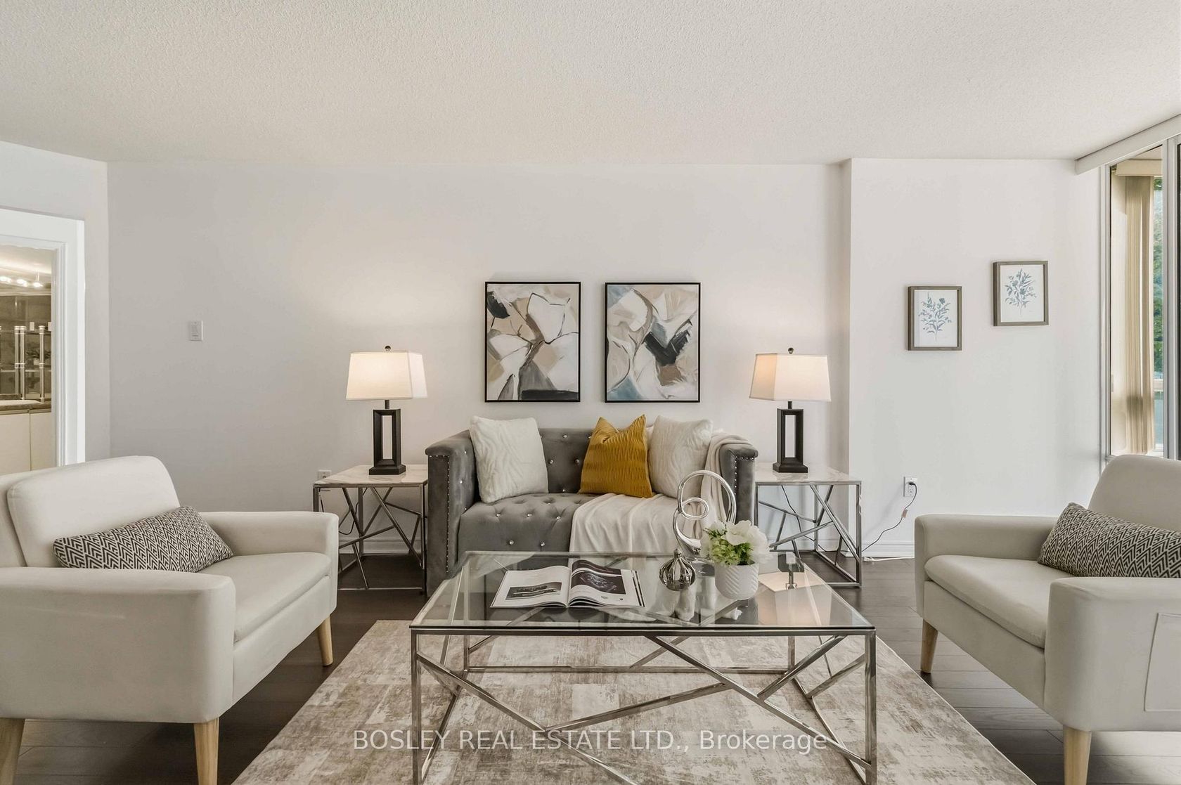 206 - 7250 Yonge Street, Yorkhill, Vaughan photo number 2