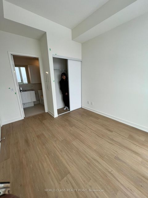 Photo 8 at 801 - 10 Deerlick Court, Donalda, Toronto