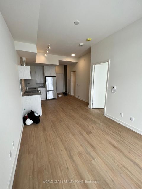 Photo 9 at 801 - 10 Deerlick Court, Donalda, Toronto