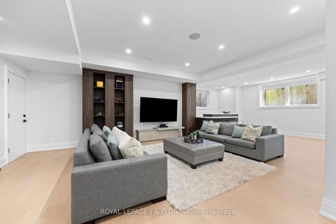 Photo 40 at 4 Pine Ridge Drive, Cliffcrest, Toronto