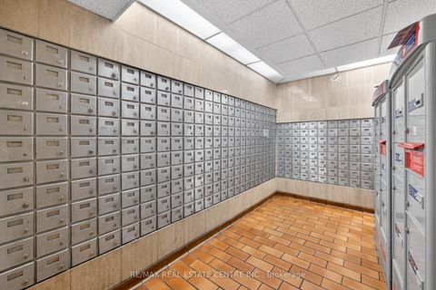 Photo 4 at 1708 - 320 Dixon Road, The Westway, Toronto