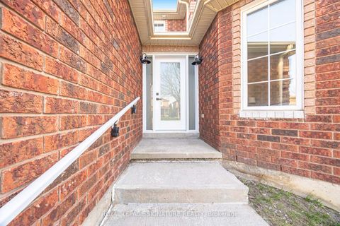 Photo 1 at 11 Wessenger Drive, Holly, Barrie