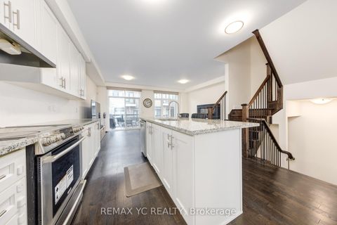Photo 8 at 33 Duncombe Lane, South Richvale, Richmond Hill