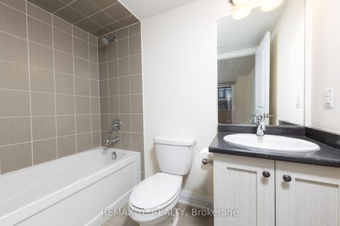 Photo 37 at 33 Duncombe Lane, South Richvale, Richmond Hill