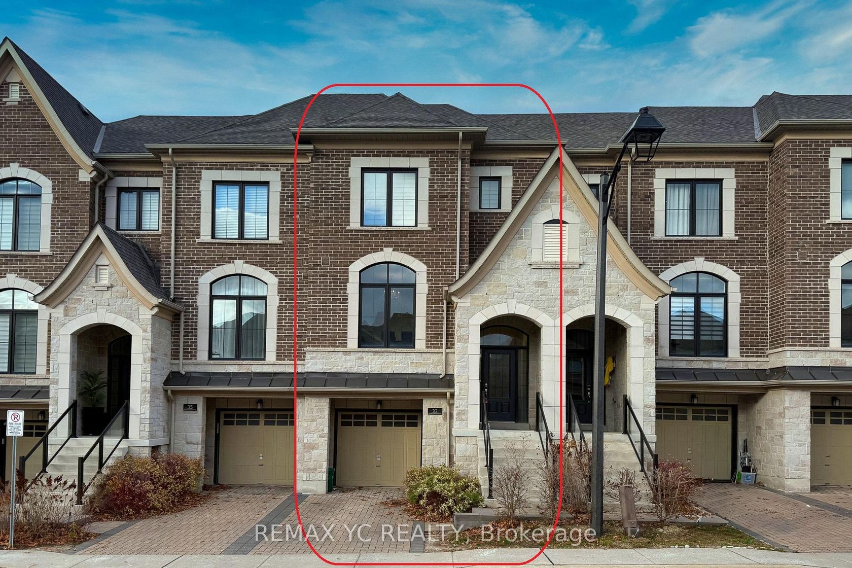 33 Duncombe Lane, South Richvale, Richmond Hill photo number 2