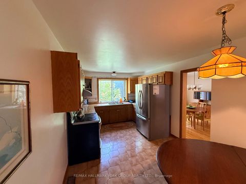 Photo 5 at 75 Spruce Avenue, South Richvale, Richmond Hill
