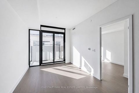 Photo 4 at 703 - 160 Kingsway Crescent, Kingsway South, Toronto