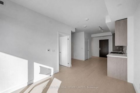 Photo 7 at 703 - 160 Kingsway Crescent, Kingsway South, Toronto