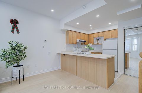 Photo 4 at 87 - 760 Lawrence Avenue SW, Glen Park, Toronto