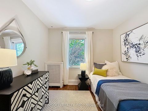 Photo 30 at 29 Tarlton Road, Forest Hill South, Toronto