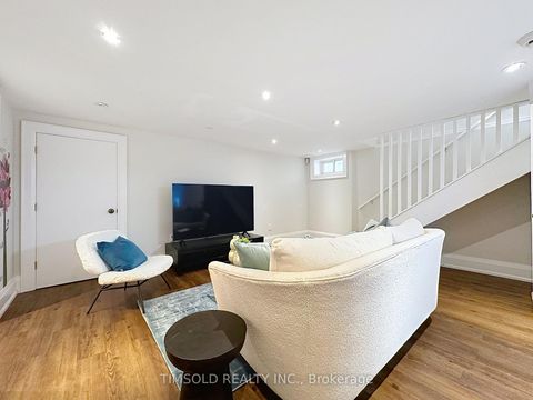Photo 37 at 29 Tarlton Road, Forest Hill South, Toronto