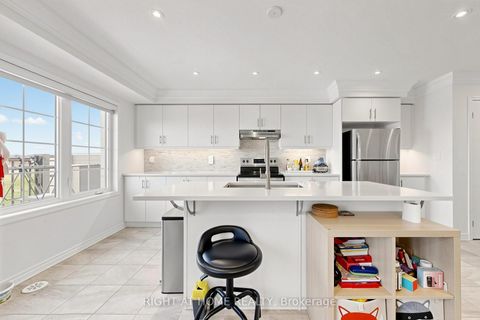 Photo 12 at 115 Mcalister Avenue, Rural Richmond Hill, Richmond Hill