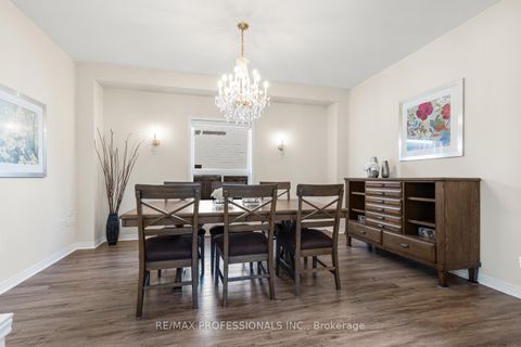 Photo 9 at 106 Hollybush Drive, Maple, Vaughan