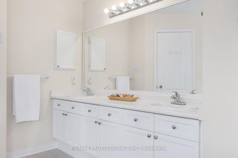 Photo 28 at 106 Hollybush Drive, Maple, Vaughan