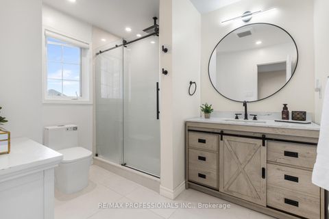 Photo 31 at 106 Hollybush Drive, Maple, Vaughan