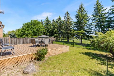 Photo 35 at 106 Hollybush Drive, Maple, Vaughan