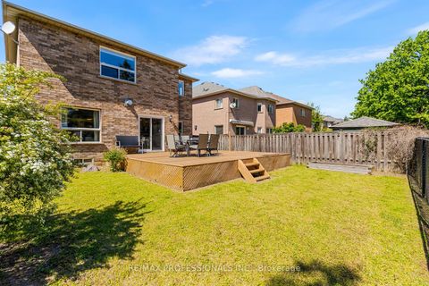 Photo 36 at 106 Hollybush Drive, Maple, Vaughan