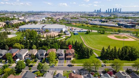 Photo 40 at 106 Hollybush Drive, Maple, Vaughan