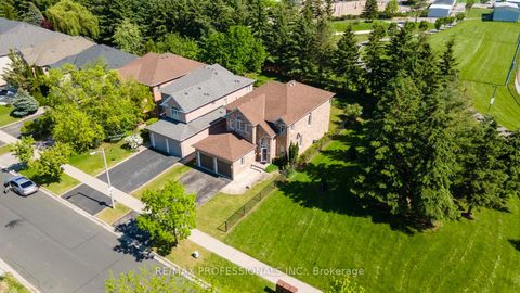 Photo 45 at 106 Hollybush Drive, Maple, Vaughan