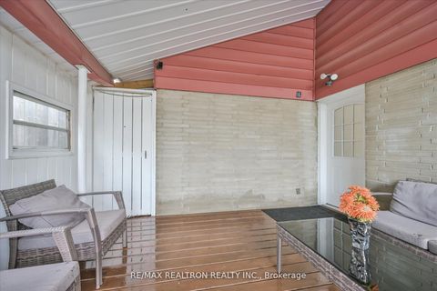 Photo 1 at 16 Arnprior Road, Bendale, Toronto