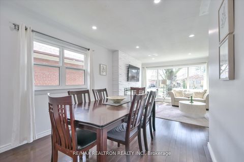 Photo 7 at 16 Arnprior Road, Bendale, Toronto