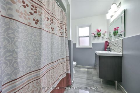 Photo 15 at 16 Arnprior Road, Bendale, Toronto