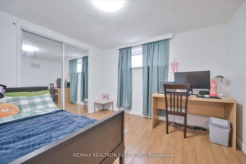 Photo 16 at 16 Arnprior Road, Bendale, Toronto