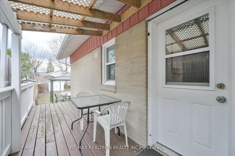 Photo 23 at 16 Arnprior Road, Bendale, Toronto