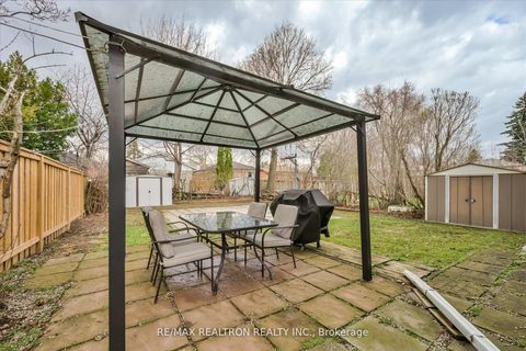 Photo 24 at 16 Arnprior Road, Bendale, Toronto