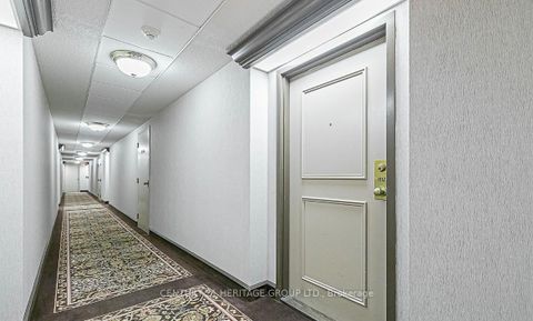 Photo 3 at 1112 - 270 Davis Drive, Central Newmarket, Newmarket