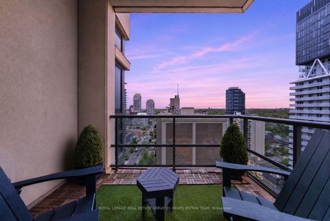Photo 4 at 2005 - 88 Broadway Avenue, Mount Pleasant West, Toronto