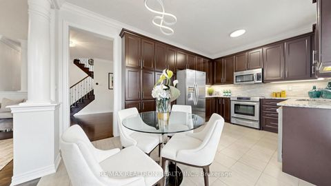 Photo 13 at 7 Military Court, Jefferson, Richmond Hill