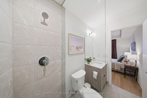 Photo 25 at 909 - 2 Steckley House Ln Lane, Rural Richmond Hill, Richmond Hill