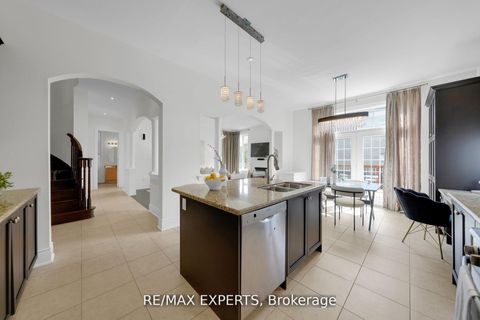 Photo 15 at 134 Orleans Circle, Vellore Village, Vaughan
