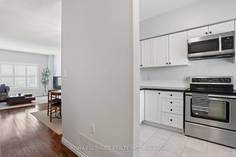 Photo 7 at 21 - 630 Evans Avenue, Alderwood, Toronto